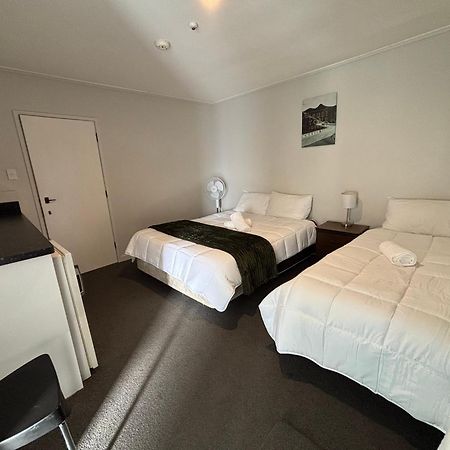 Leopard Hotel Waipukurau Esterno foto