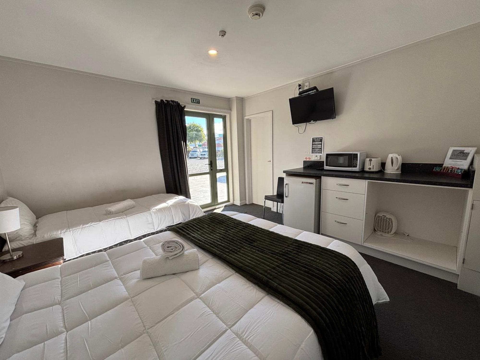 Leopard Hotel Waipukurau Esterno foto