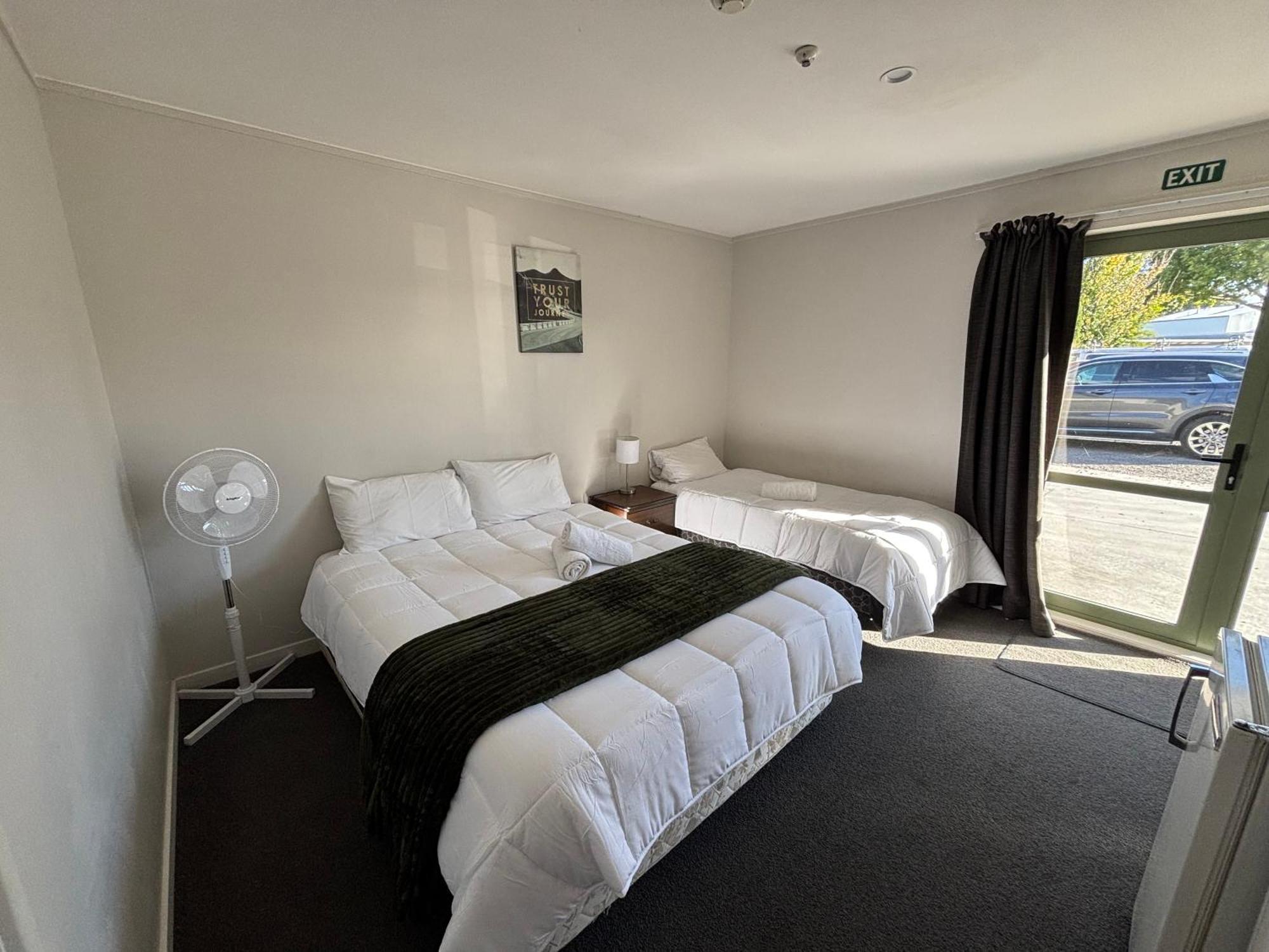 Leopard Hotel Waipukurau Esterno foto