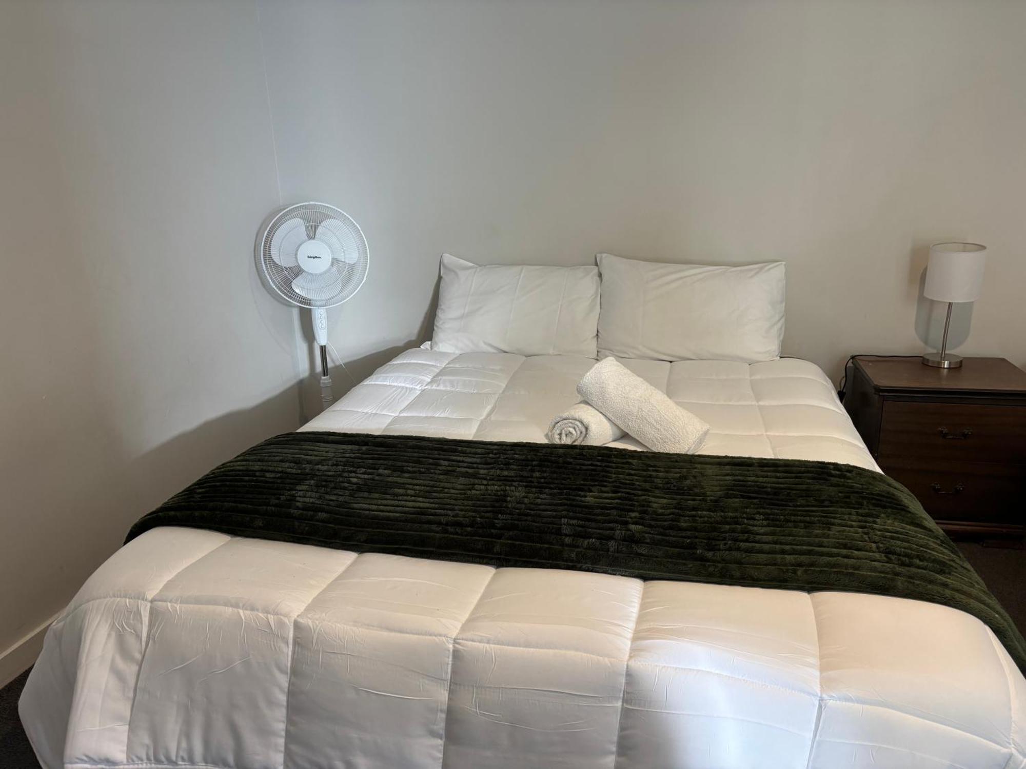 Leopard Hotel Waipukurau Esterno foto